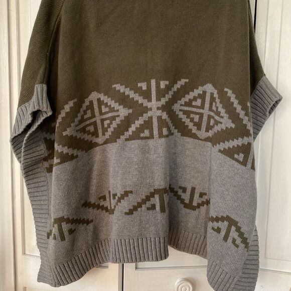 Banana republic cotton blend poncho. Size xs/s - Picture 6 of 9